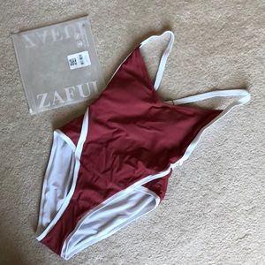 Zaful Contrasting Trim Crisscross Swimsuit